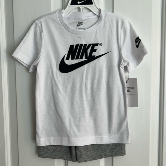 NWT Nike Toddler 2 Piece Short Set Dk Grey and White Various Sizes - Picture 1 of 4